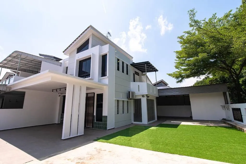 Вилла Bukit Indah 265 Джохор-Бару